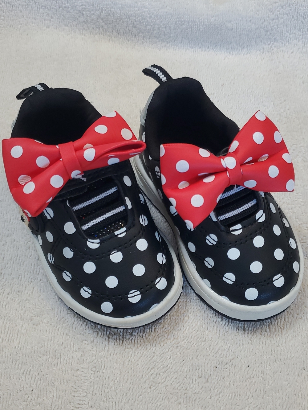 Disney Minnie Mouse Toddler Girls Sneakers. Blk & White Polka Dot W/ Bow. Size 4